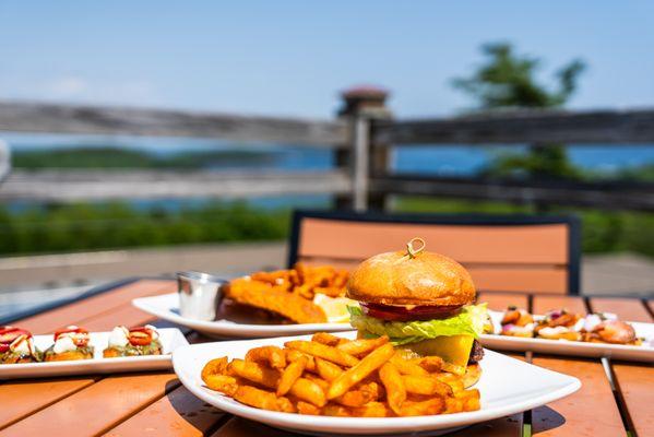 Cheeseburger with Fries