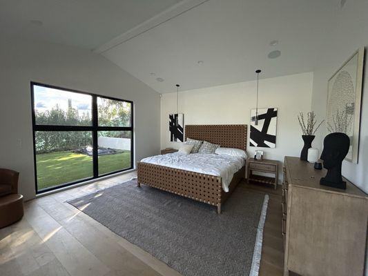 WOODLAND HILLS
Privacy One Way mirror from installation for guest bedroom. This allows complete daytime privacy!