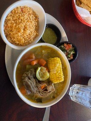 Caldo de res