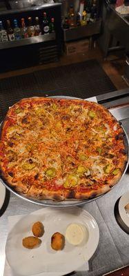 Large cherry pepper, eggplant, onion pizza