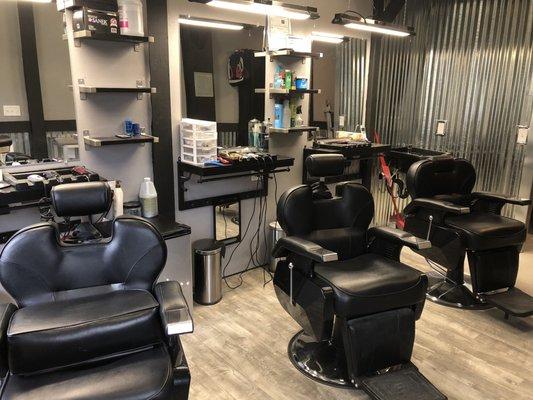 Barber Boe & Katie the Barber showing their skills in the barbering field