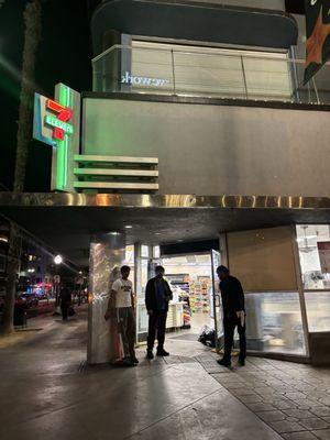 7-Eleven