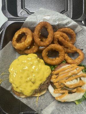 BEER BATTERED ONION RINGS