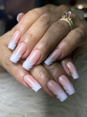 Livia's Unisex Beauty Salon