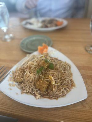 Tofu pad thai