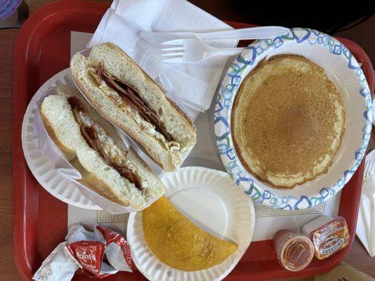 7/24/25 egg sandwich and surprisingly good pancake. Would pass on empanada.