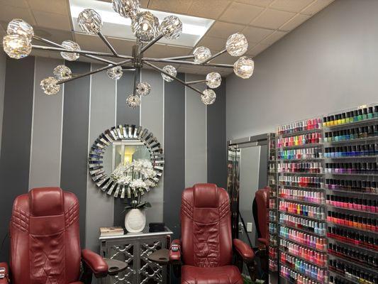 Gorgeous Nail Salon! Very Elegant!