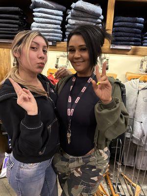 Bri & jes! The best people to help you shop!!!