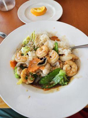 Garlic Vegetables with fresh Gulf Shrimp it was absolutely delicious