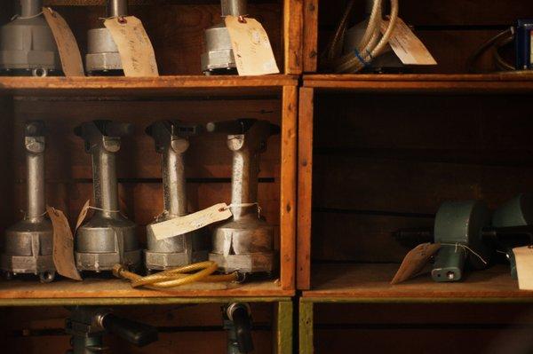On-site facility dedicated to the maintenance and repair of pneumatic and electric tools.