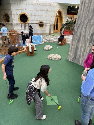 American Dream - Angry Bird Mini Golf