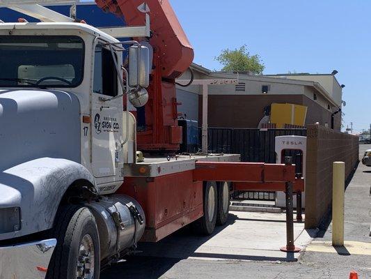 Sign truck blocking 3 of 4 stalls. Why not block the gas tanks?