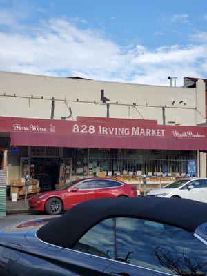 828 Irving Market