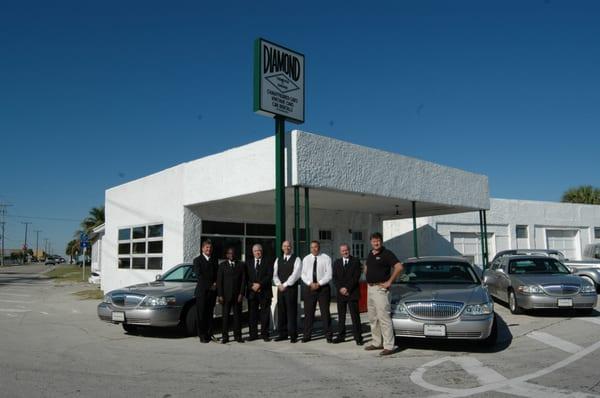 Head Quarters at Bridge & Dixie in Hobe Sound, FL