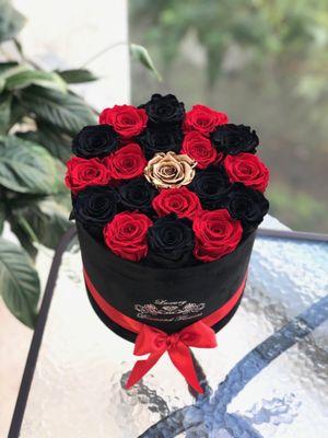Red and black roses that last years same day flowers Miami