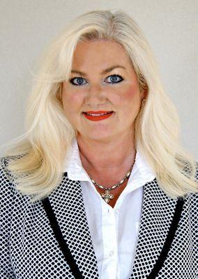 Mimi DeVol Realtor* Sales Agent Coldwell Banker Harris McHaney & Faucette