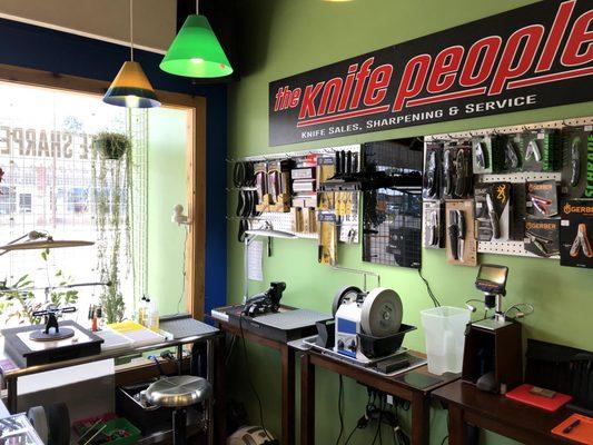 Precision knife sharpening station.