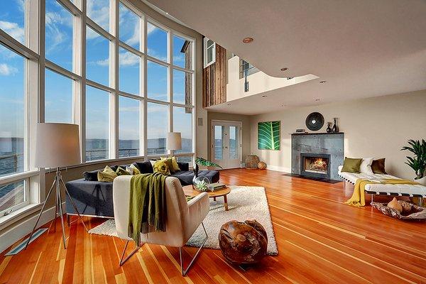 Waterfront. Light. Windows. Ahhh.