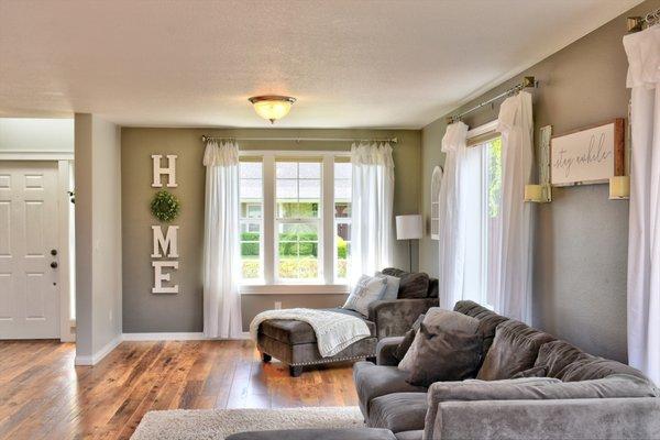 Lindsay Laycock - More Realty