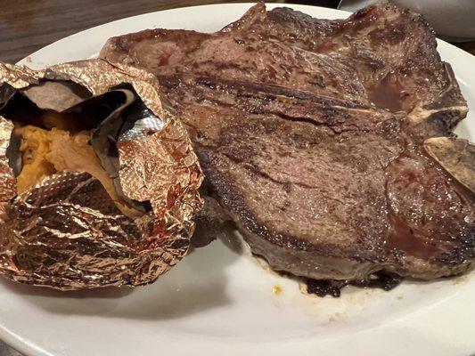 Hoss's Steak & Sea House