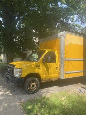 Bumble Bee Shipping Hauling and Cleanouts