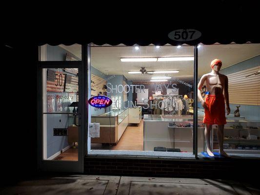 Gun Shop, Gunsmith, Pawn Shop, CCDW Classes