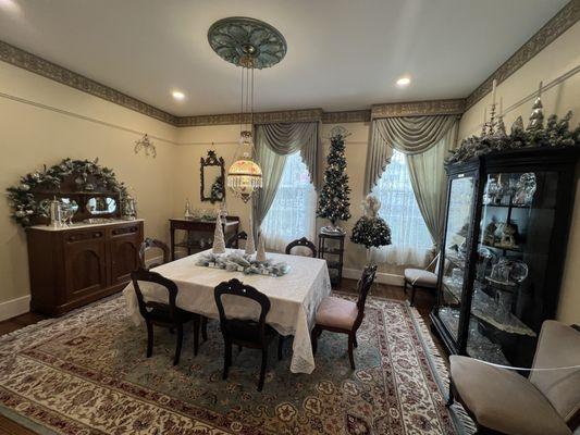 Dining room decorated for a festive evening
