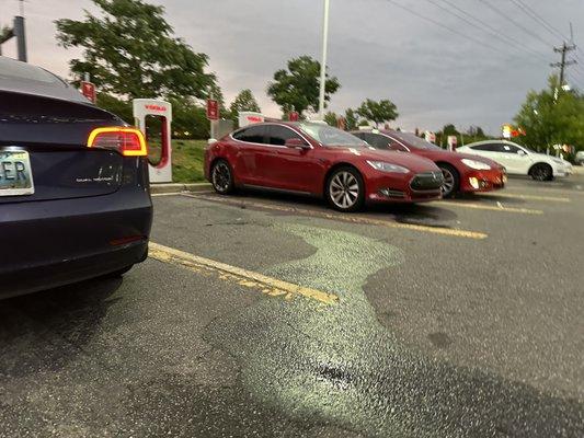 Tesla Supercharger - Fredericksburg