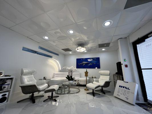 Globen 3D ceiling tile in a very modern living room