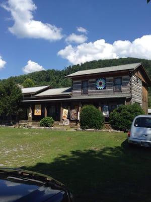 Foothills of the Smoky's Quilt Shop