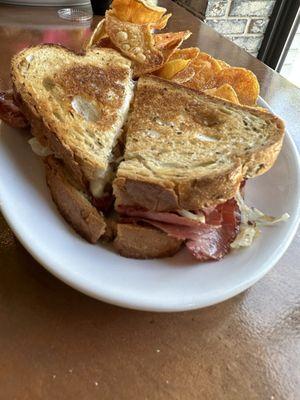 The Pub - Magnolia Point