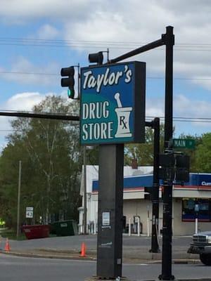 Taylor's Drug Store taylorsdrugstore.com 207-696-3935