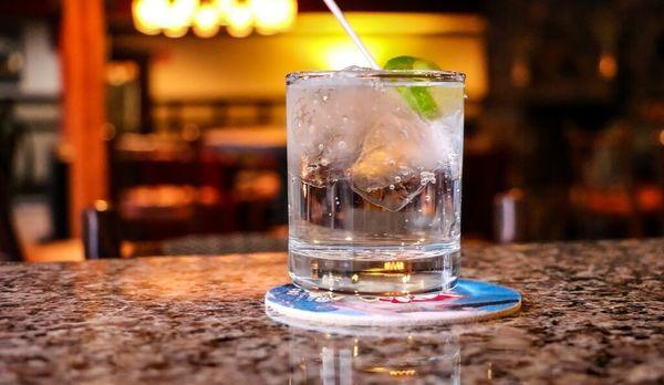 A sparkling beverage