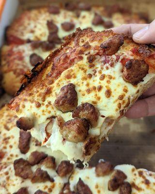 Deep dish detroit style pizza