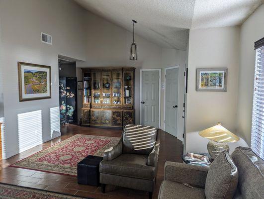 Polaris Therapeutic Massage and Bodywork El Paso, TX waiting room.