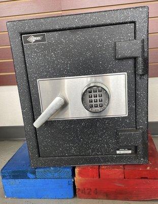 The Safecracker Master