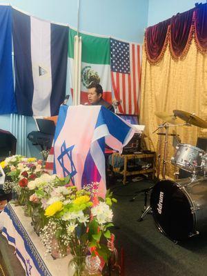 Ministerios Cristiano La Mano De Dios