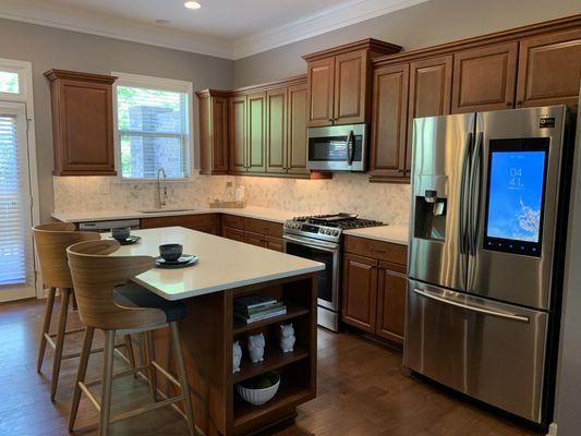 Latitude 33 Design & Construction