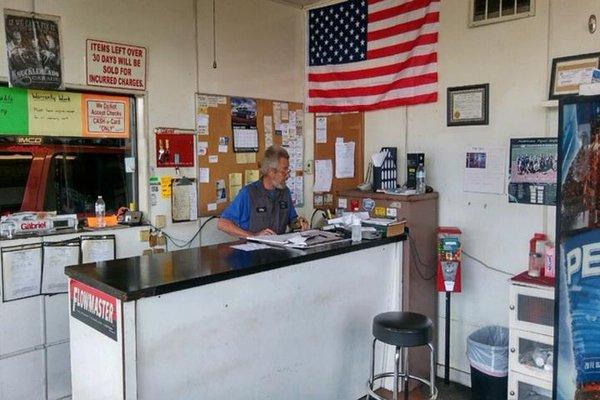 Muncie Muffler Brake & Auto