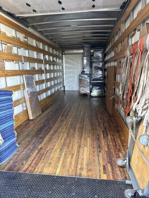 Leo's Delivery Service