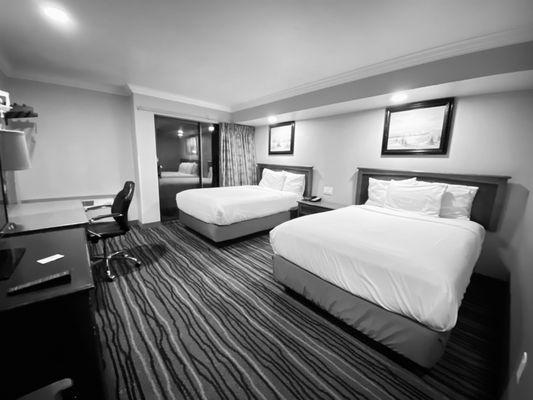 02.18.22  two Queen beds