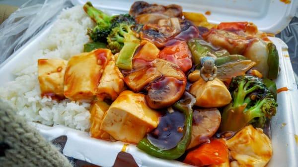 Tofu & Mixed Vegetables with Garlic Sauce. Tofu not fried