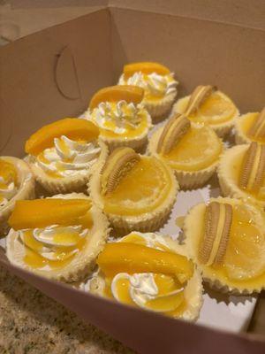 Birthday cheesecake cupcakes (6 messy mango; 6 lemon cookie)