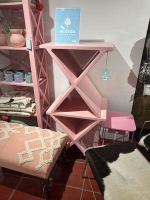 Such cute end tables!