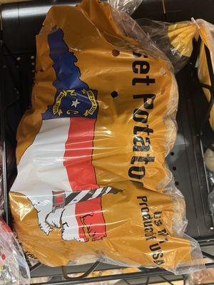 NC potatoes at DG market
