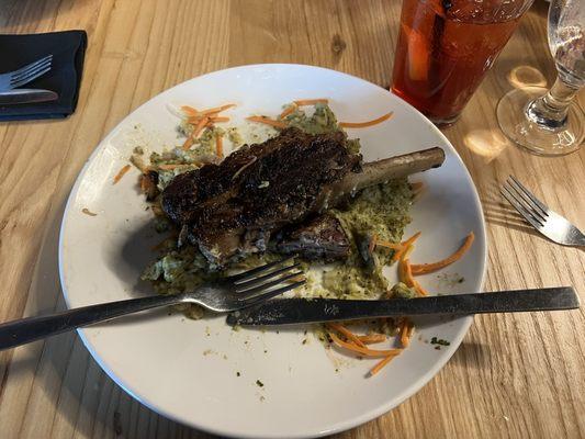 Beef Short Rib and a very herbaceous mashed potatoes and a glass of raspberry iced tea