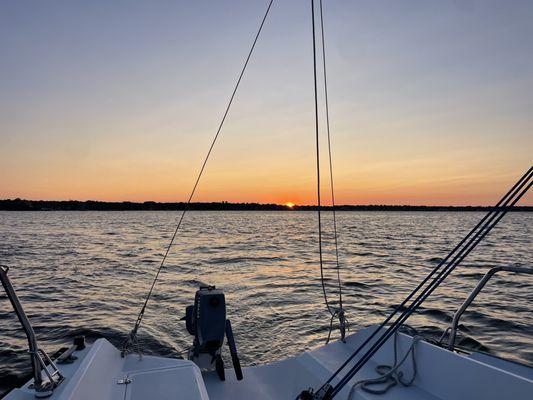 Newport Sailing School and Tours