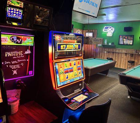 Oregon Lottery,, Pool tables,, Beer,, Food,, Karaoke,,