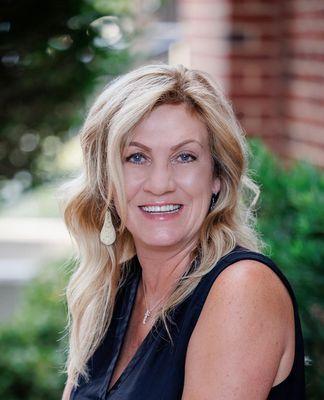 Jennifer Mosley - The Premier Team Of Re/Max Executive
