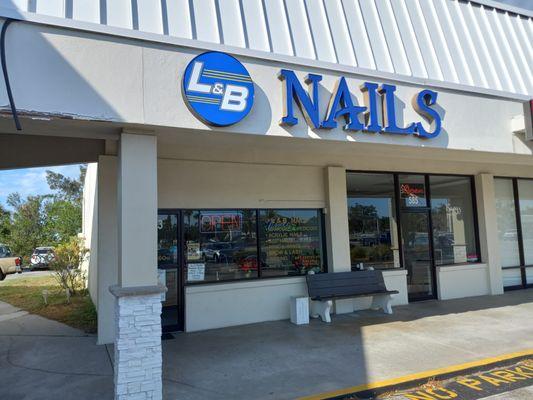 L & B Nails